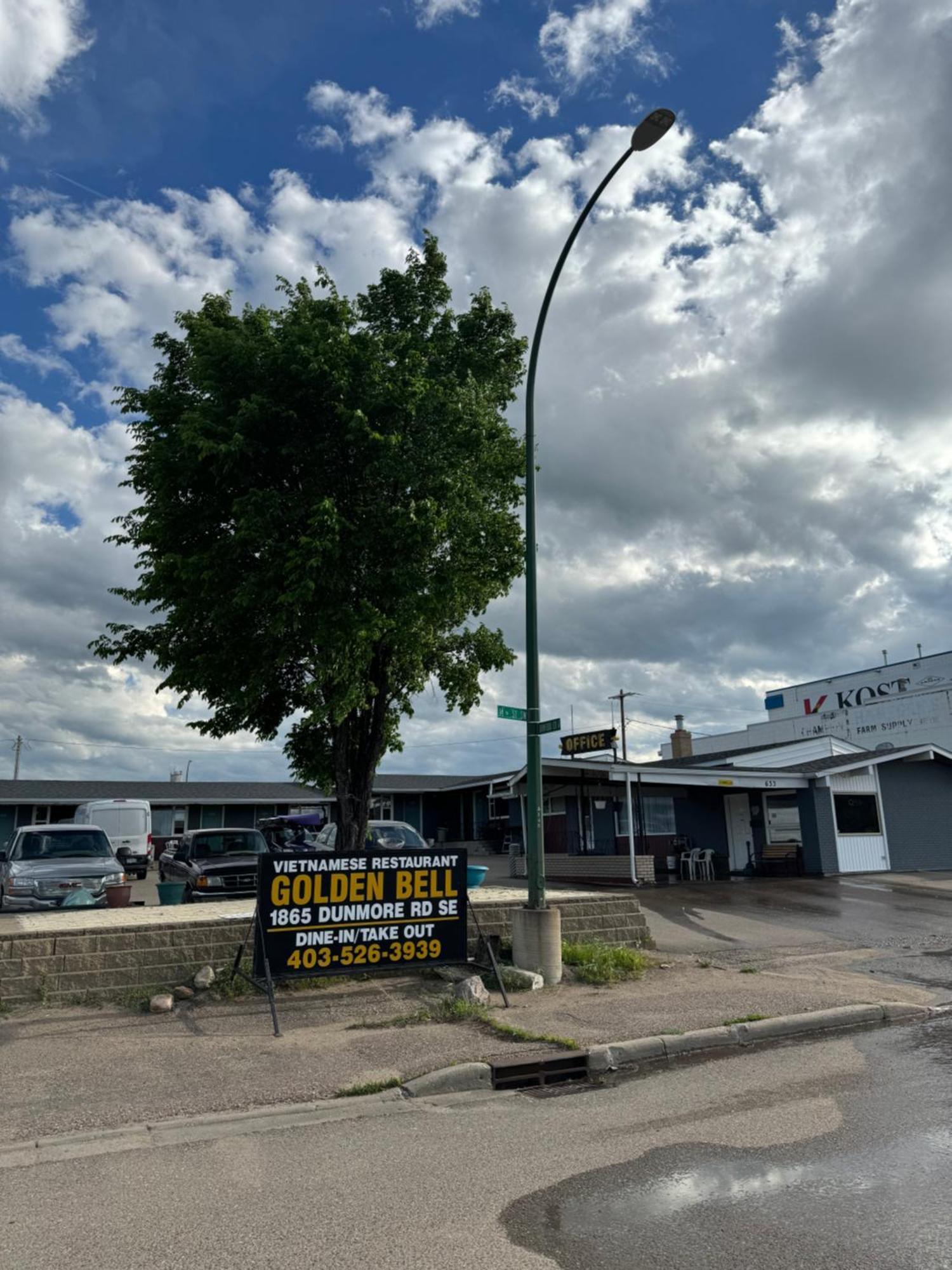 Ace Crown Motel Medicine Hat Exteriör bild